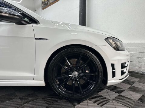 Volkswagen Golf 2.0 Golf R DSG 4WD 5dr 18