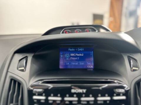 Ford Focus 2.0 Focus ST-3 T 5dr 29