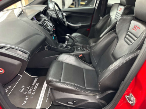 Ford Focus 2.0 Focus ST-3 T 5dr 37