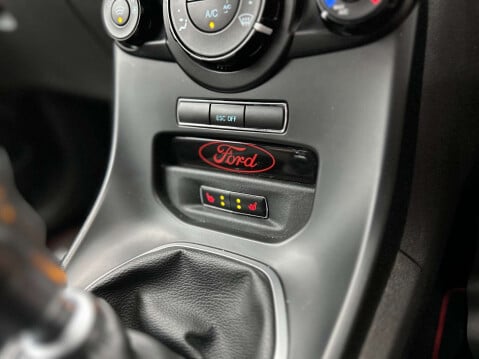 Ford Fiesta 1.6 Fiesta ST-2 T 3dr 29