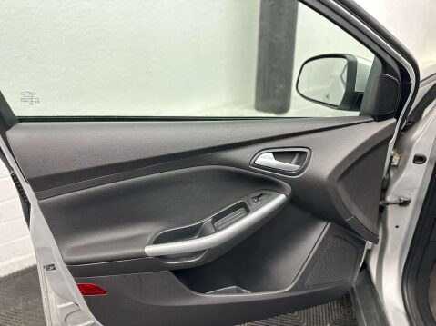 Ford Focus 1.5 Focus Zetec TDCI 5dr 28
