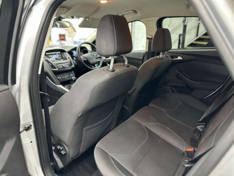 Ford Focus 1.5 Focus Zetec TDCI 5dr 29