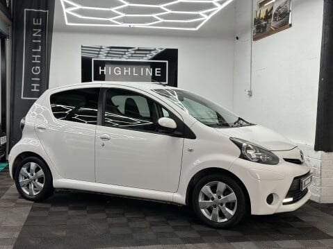 Toyota Aygo 1.0 Aygo Move with Style VVT-i 5dr 3