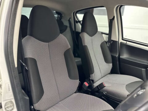 Toyota Aygo 1.0 Aygo Move with Style VVT-i 5dr 13