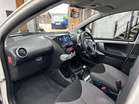 Toyota Aygo 1.0 Aygo Move with Style VVT-i 5dr 23
