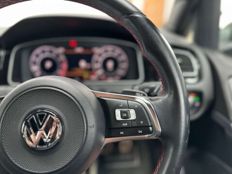 Volkswagen Golf 2.0 Golf GTi Performance TSi Semi-Auto 5dr 32