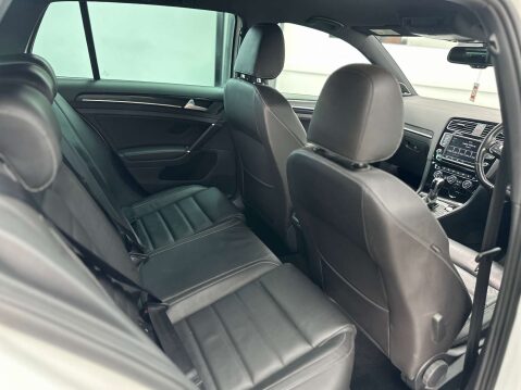 Volkswagen Golf 2.0 Golf R DSG 4WD 5dr 56