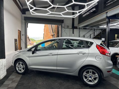 Ford Fiesta 1.0 Fiesta Zetec 5dr 10