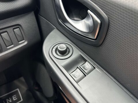 Renault Clio 1.1 Clio Dynamique Nav 16v 5dr 21