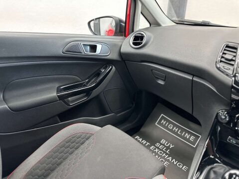 Ford Fiesta 1.0 Fiesta Zetec S Red Edition 3dr 29