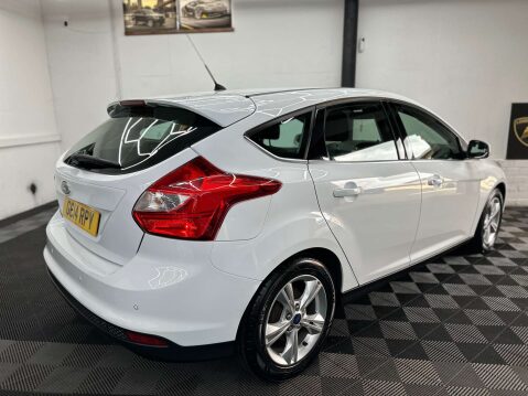 Ford Focus 1.6 Focus Zetec 105 5dr 5