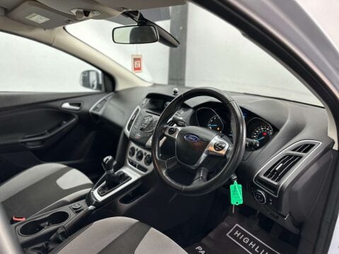 Ford Focus 1.6 Focus Zetec 105 5dr 10