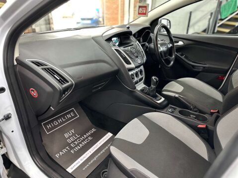 Ford Focus 1.6 Focus Zetec 105 5dr 25
