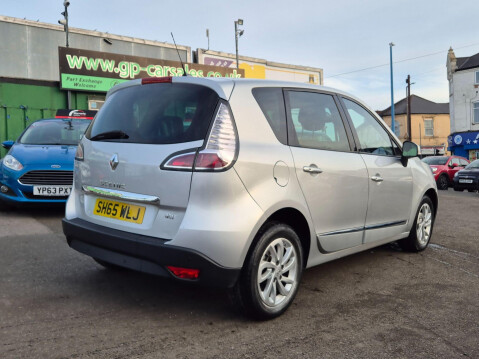 Renault Scenic 1.5 dCi Dynamique Nav Euro 6 (s/s) 5dr 7