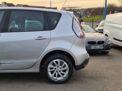 Renault Scenic 1.5 dCi Dynamique Nav Euro 6 (s/s) 5dr 29