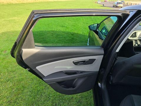 SEAT Leon 1.6 TDI SE Dynamic Technology Euro 6 (s/s) 5dr 29