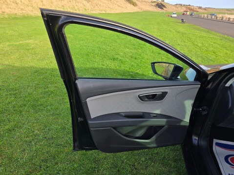 SEAT Leon 1.6 TDI SE Dynamic Technology Euro 6 (s/s) 5dr 30