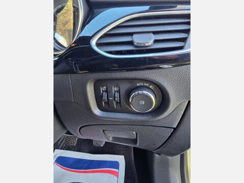 Vauxhall Astra 1.4i Turbo SRi VX Line Nav Euro 6 5dr 33