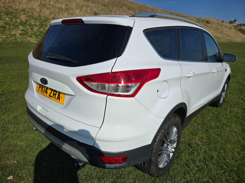 Ford Kuga 2.0 TDCi Titanium 2WD Euro 5 5dr 8