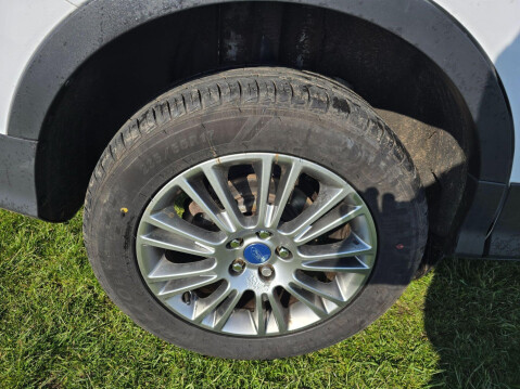 Ford Kuga 2.0 TDCi Titanium 2WD Euro 5 5dr 16