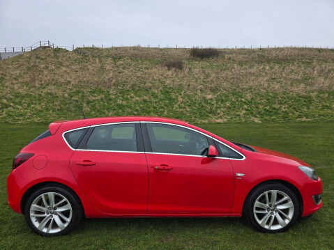 Vauxhall Astra 1.4i Turbo SRi Euro 6 5dr 3