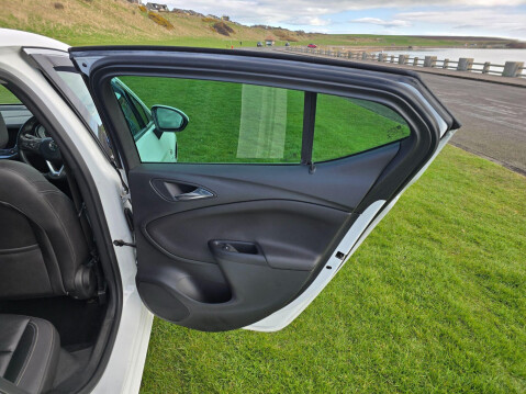 Vauxhall Astra 1.4i Turbo Elite Nav Euro 6 5dr 25