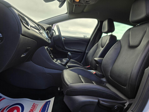 Vauxhall Astra 1.4i Turbo Elite Nav Euro 6 5dr 21