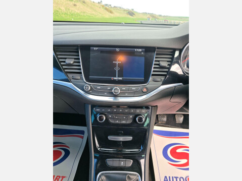 Vauxhall Astra 1.4i Turbo Elite Nav Euro 6 5dr 40