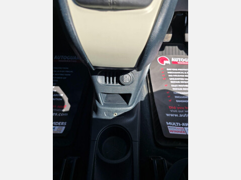 Ford Ka 1.2 Edge Euro 5 (s/s) 3dr 29