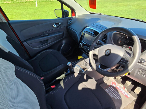 Renault Captur 0.9 TCe ENERGY Iconic Euro 6 (s/s) 5dr 16
