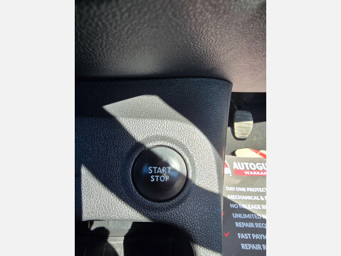 Renault Captur 0.9 TCe ENERGY Iconic Euro 6 (s/s) 5dr 30