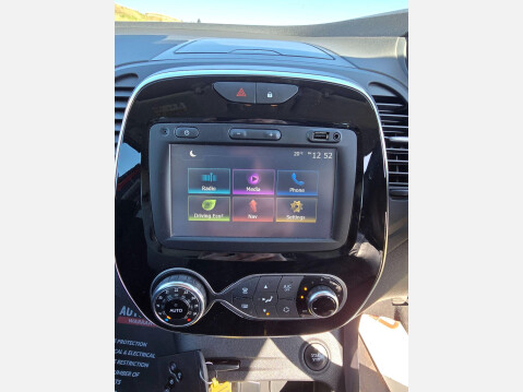 Renault Captur 0.9 TCe ENERGY Iconic Euro 6 (s/s) 5dr 41