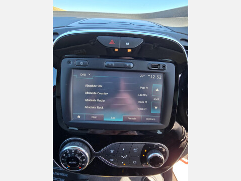 Renault Captur 0.9 TCe ENERGY Iconic Euro 6 (s/s) 5dr 42