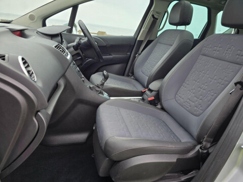 Vauxhall Meriva 1.4i SE Euro 6 5dr 29