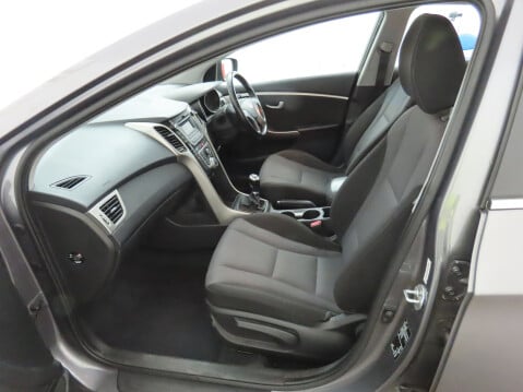 Hyundai i30 SE 6
