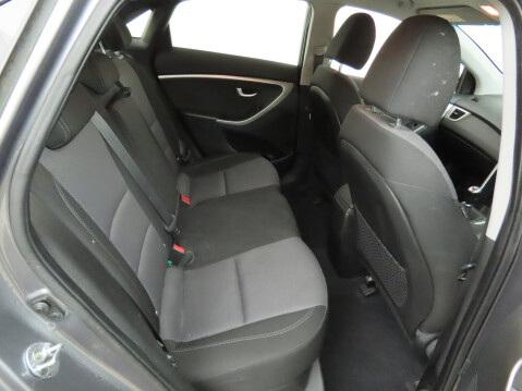 Hyundai i30 SE 9