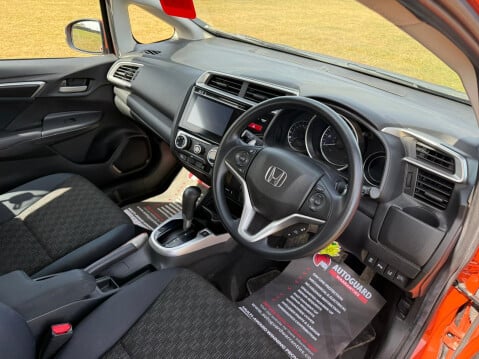 Honda Jazz I-VTEC SE 9