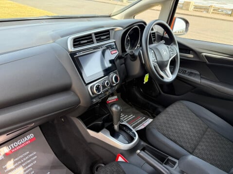 Honda Jazz I-VTEC SE 25