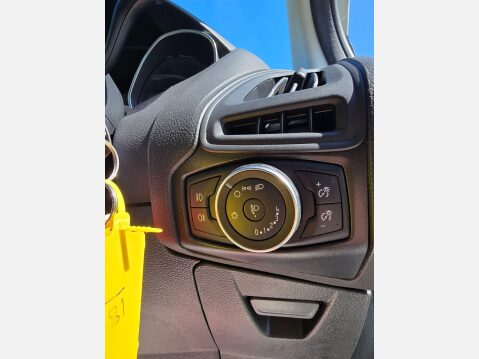 Ford Focus 1.5 TDCi Zetec Euro 6 (s/s) 5dr 23