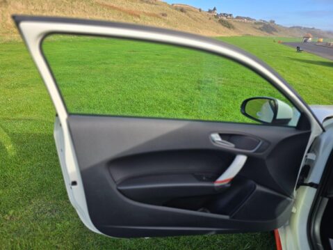 Audi A1 1.4 TFSI Competition Line Euro 5 (s/s) 3dr 27