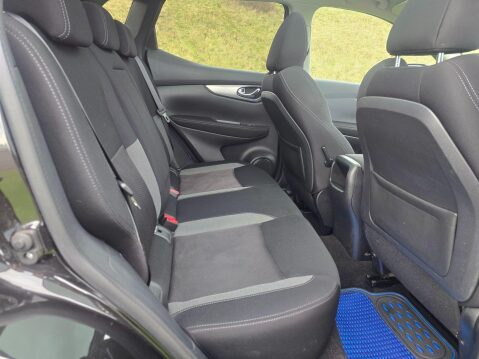 Nissan Qashqai 1.5 dCi N-Connecta Euro 6 (s/s) 5dr 21