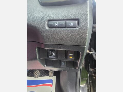 Nissan Qashqai 1.5 dCi N-Connecta Euro 6 (s/s) 5dr 23