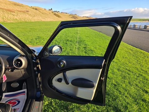 Mini Countryman 2.0 Cooper SD Auto ALL4 Euro 5 5dr 29