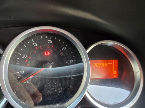 Dacia Sandero 1.0 SCe Essential Euro 6 5dr 26