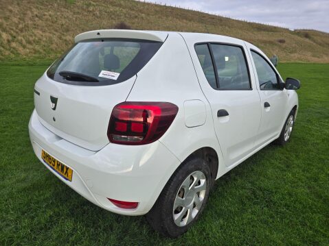 Dacia Sandero 1.0 SCe Essential Euro 6 5dr 13