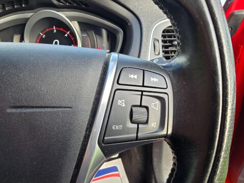 Volvo V40 2.0 D2 R-Design Euro 6 (s/s) 5dr 26