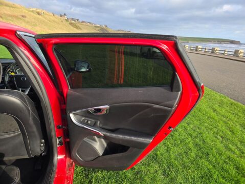 Volvo V40 2.0 D2 R-Design Euro 6 (s/s) 5dr 28