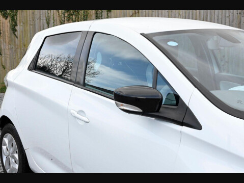 Renault Zoe EXPRESSION 5d 88 BHP Lovely Condition, Great City Car! 13