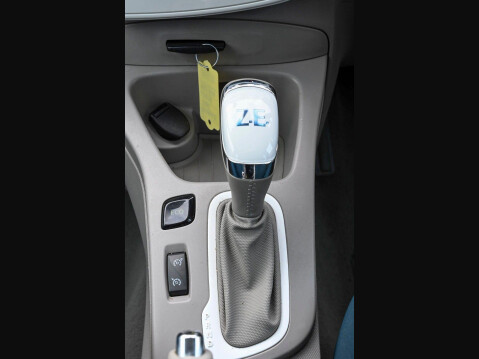 Renault Zoe EXPRESSION 5d 88 BHP Lovely Condition, Great City Car! 31