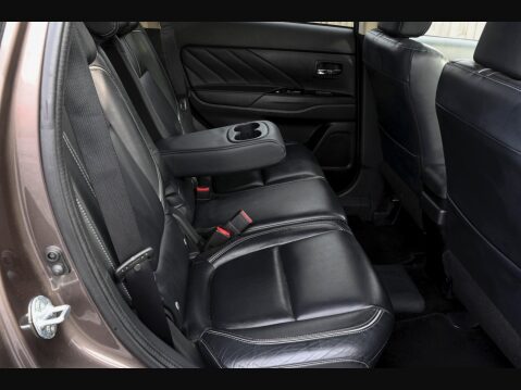 Mitsubishi Outlander 2.0h 12kWh GX4h CVT 4WD Euro 6 (s/s) 5dr 43